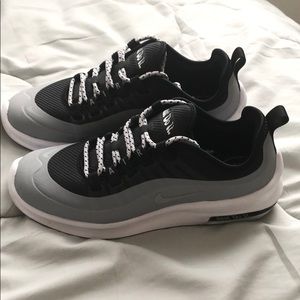 Nike wmns air max axis se